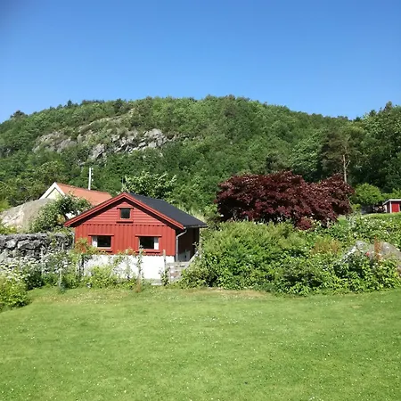 Not Far From Famous Pulpit Rock And Stavanger * Jørpeland